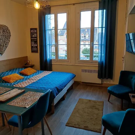 Apartment 10, Tres Bien Place, Parking Wifi Gratuit Bagnoles de l'Orne Normandie
