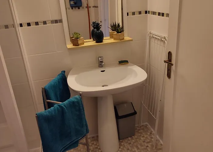 10, Très Bien Placé, Parking Wifi Gratuit *